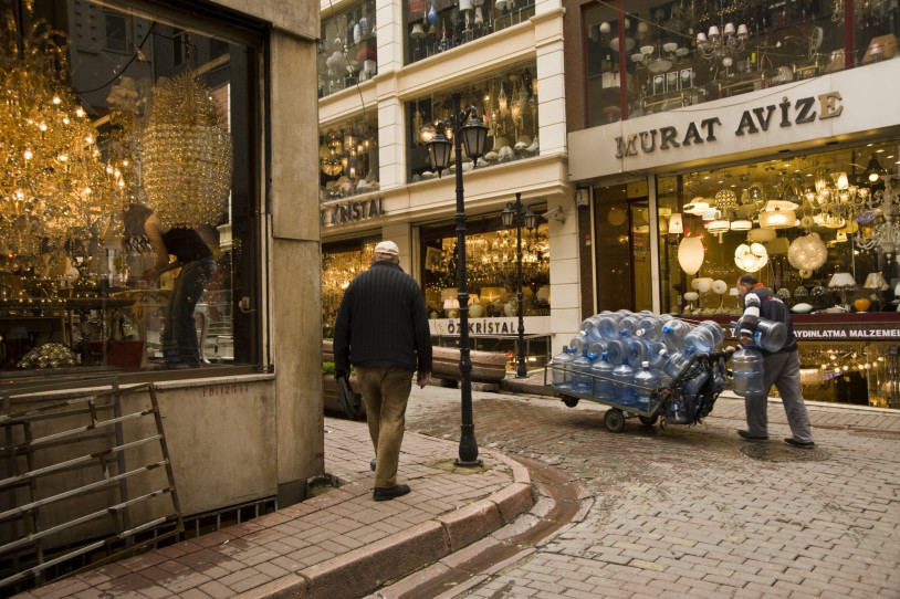 MADE IN ŞİŞHANE: ON ISTANBUL, SMALL-SCALE PRODUCTION, AND DESIGN